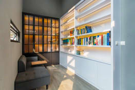 DW House